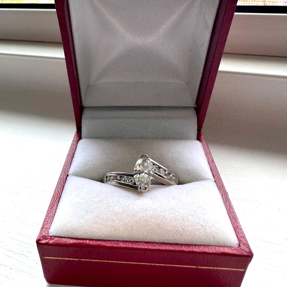 Engagement diamond and platinum ring